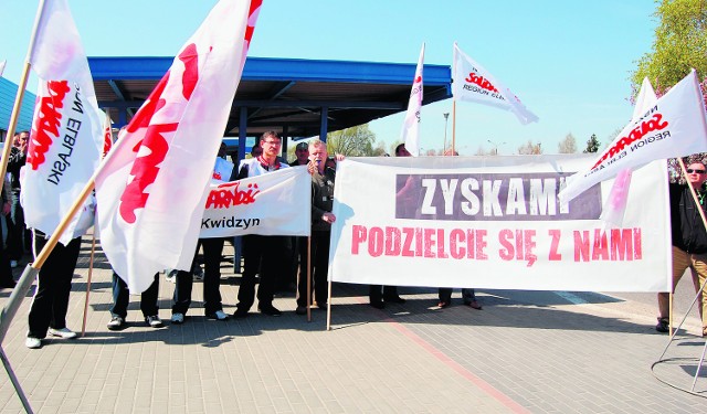 Związkowcy z "Solidarności" są oburzeni zwolnieniem ich działacza z pracy