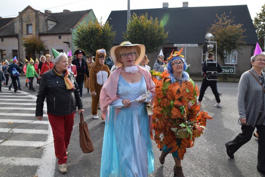 Senioralia w Czerniejewie rozpoczęte. Seniorzy odebrali od burmistrza klucze do miasta i gminy [FOTO, VIDEO]