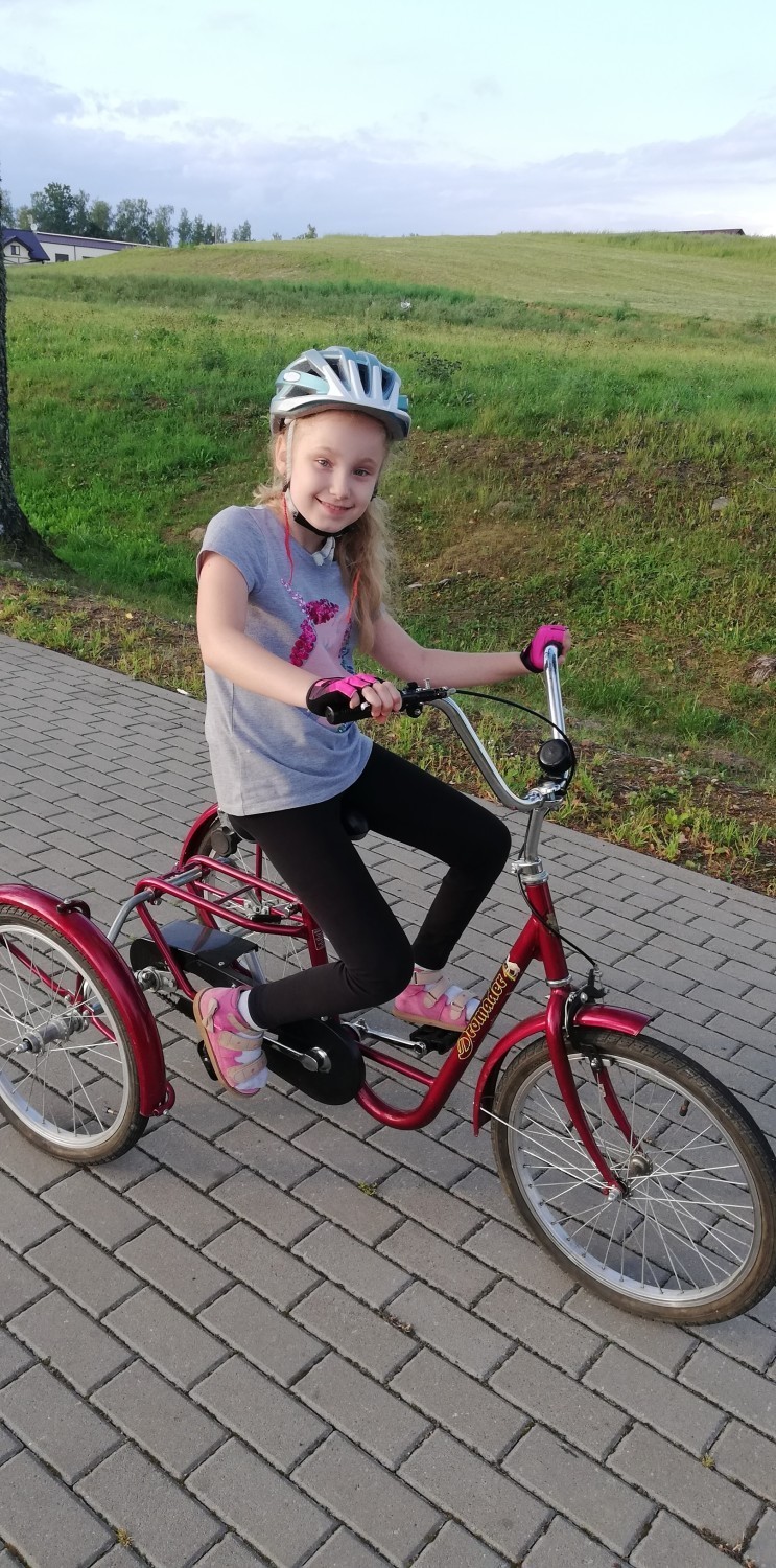 10-letnia Paulinka z Suwałk musi przejść kosztowną operację. Rodzice dziewczynki proszą o finansowe wsparcie 