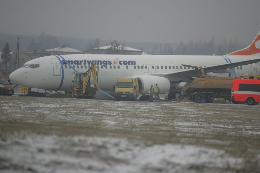 Wypadek samolotu w Pyrzowicach. Wypadł z pasa podczas lądowania. Mogło dojść do tragedii?