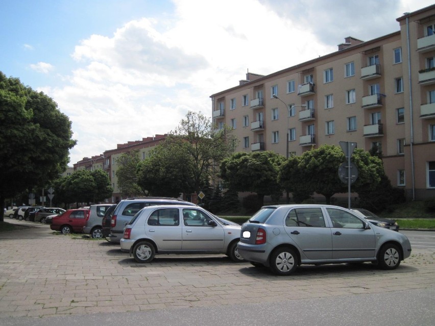 Ul. Sowińskiego: Nielegalny ale potrzebny parking. Czy będzie usankcjonowany? 