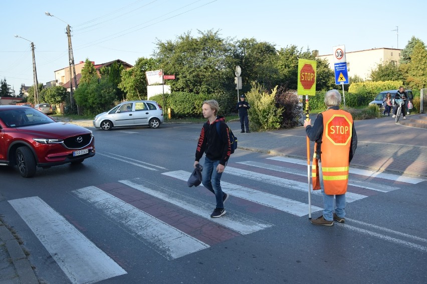 Radomsko: bezpieczna droga do szkoły. Akcja miasta, policji i szkoły jazdy [ZDJĘCIA]