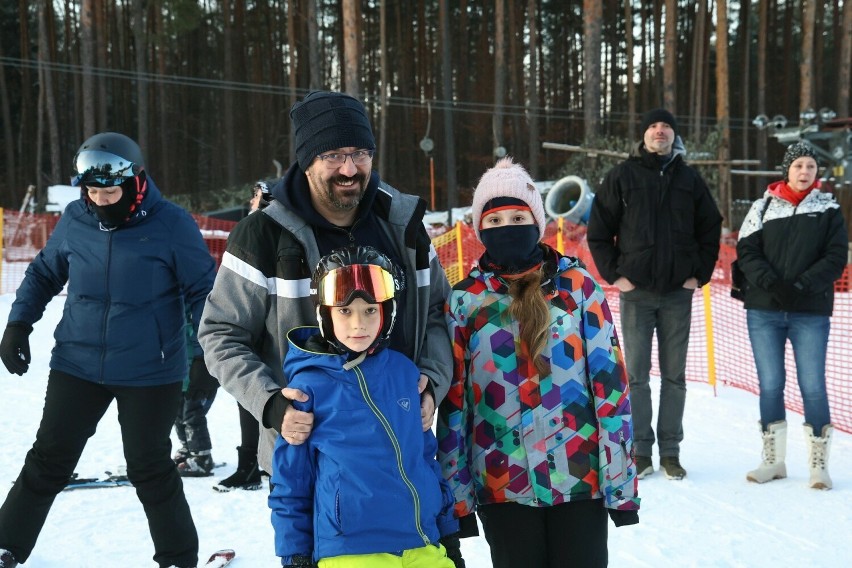 Tłumy w niedzielę 21 stycznia na stoku narciarskim na Stadionie w Kielcach. Zobaczcie zdjęcia 