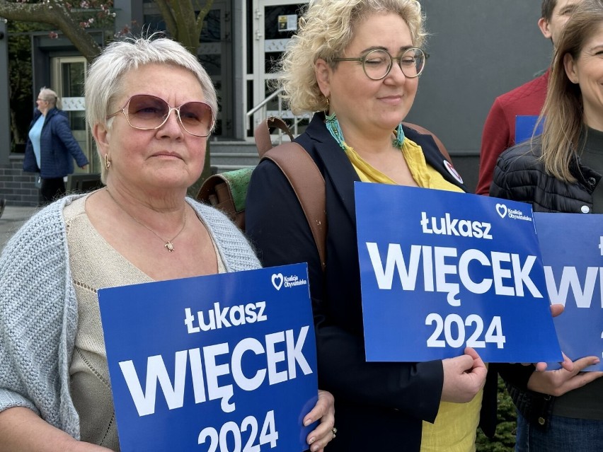 Łukasz Więcek i Koalicja Obywatelska w Radomsku podsumowali kampanię wyborczą. ZDJĘCIA, FILM