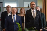 Szymon Medalion zaprzysiężony na wójta gminy Nowa Wieś L. Nowy przewodniczący Rady