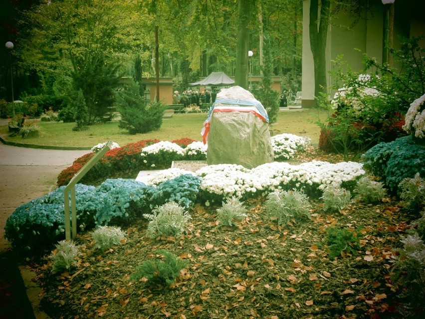 Odsłonili monument upamiętniający Greków przybyłych do Polski i Polic