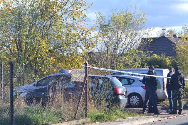 Zwłoki nastolatki znaleziono w zaroślach przy ulicy Długiej w Inowrocławiu.