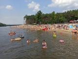 Lato pod Koninem. W Ślesinie plażują, pływają, łasują i bawią się w wesołym miasteczku