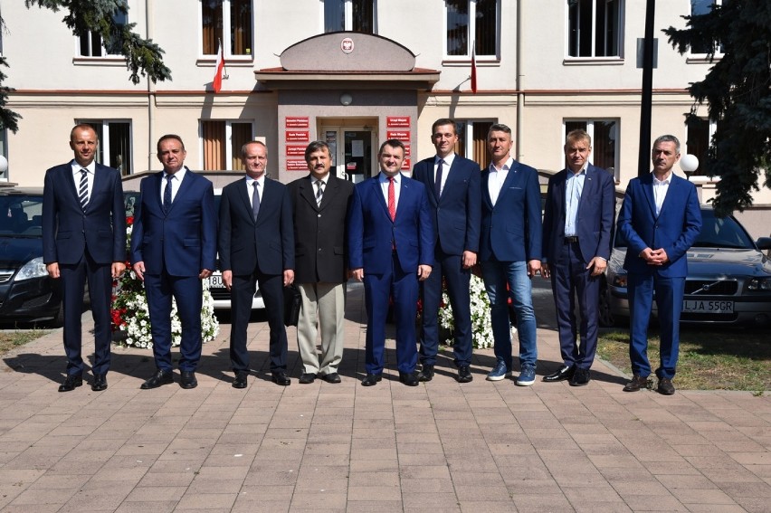 PiS przedstawił kandydatów na wybory samorządowe w powiecie janowskim (ZDJĘCIA)