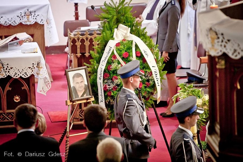 Pogrzeb Marka Dziakowicza, policjanta z Wałbrzycha, który...