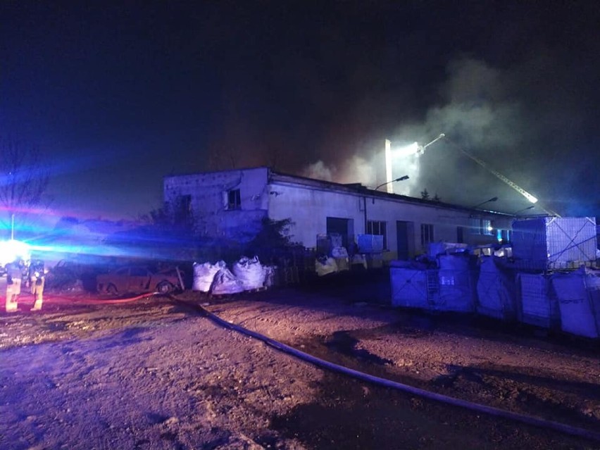 Pożar wysypiska w Sosnowcu - zobacz ZDJĘCIA. Interweniowało 8 zastępów Straży Pożarnej