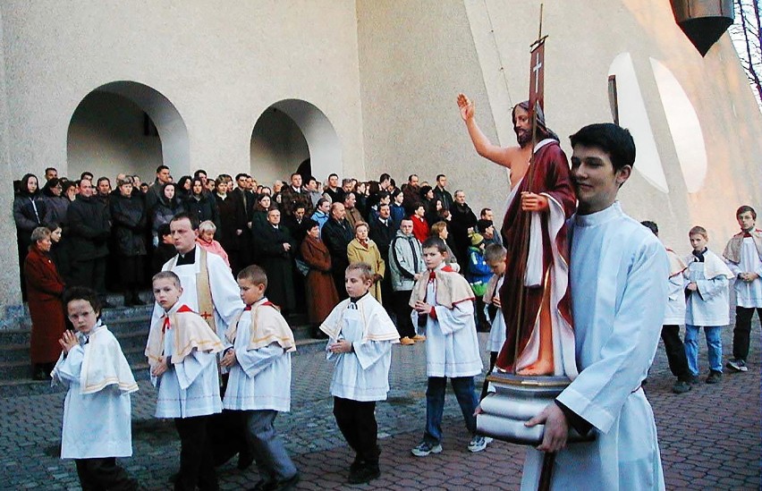 Wielkanoc w parafii Matki Bożej Niepokalanej. Nowy Sącz 2001 r.