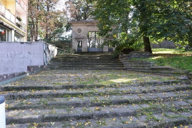 Kaliski Pomnik Historii bez schodów?