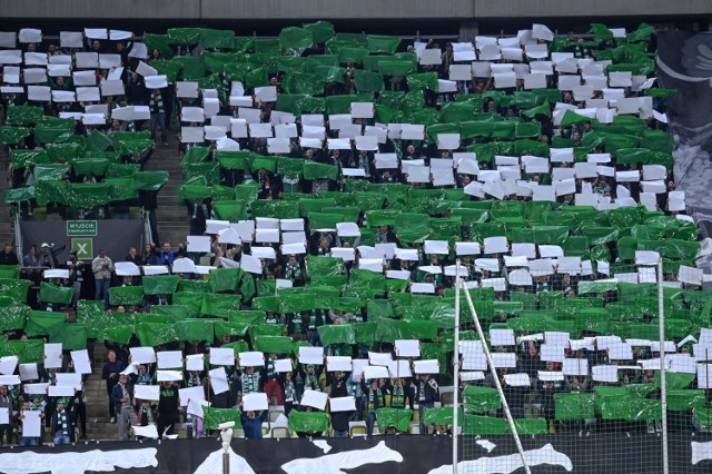 Biało-zielonym przyda się wsparcie w meczu z Pogonią Szczecin. Dodatkowo Lechia może ustalić nowy rekord Polski w śpiewaniu hymnu