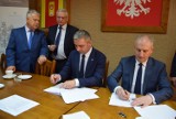 Człuchów. To czeska informacja - tak starosta Aleksander Gappa komentuje deklaracje przekształcenia i remontu drogi z Barkowa do Czarnego
