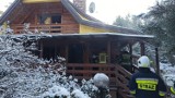 Pożar domu w Kolonii Karczmy w gminie Zelów. Ogień pojawił się w niedzielny, świąteczny poranek, 26.12.2021