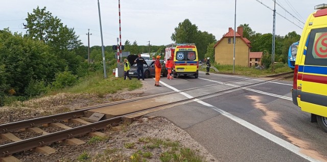Wypadek przed przejazdem kolejowym w Sycewicach. Są utrudnienia