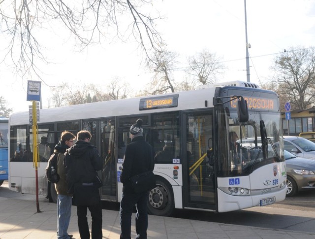 1 grudnia zmieni się rozkład jazdy 13 - autobusy tej linii znowu będą kursowały ul. Rudacką.