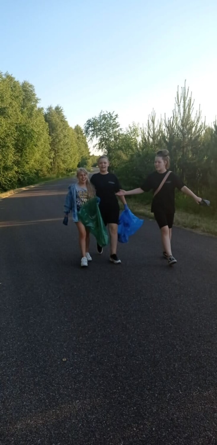 Mieszkańcy gminy Rogowo posprzątali swoją okolicę w ramach akcji "Otoczenie ma znaczenie". Zobacz zdjęcia