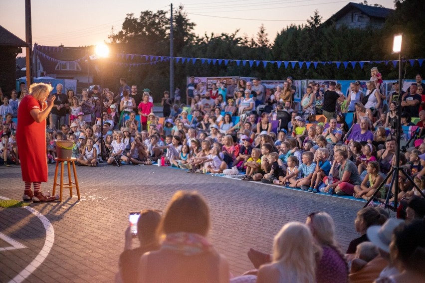 Festiwal Objazdowych Teatrów Lalkowych w Juszkowie 2022 już za nami! Co się działo? ZDJĘCIA