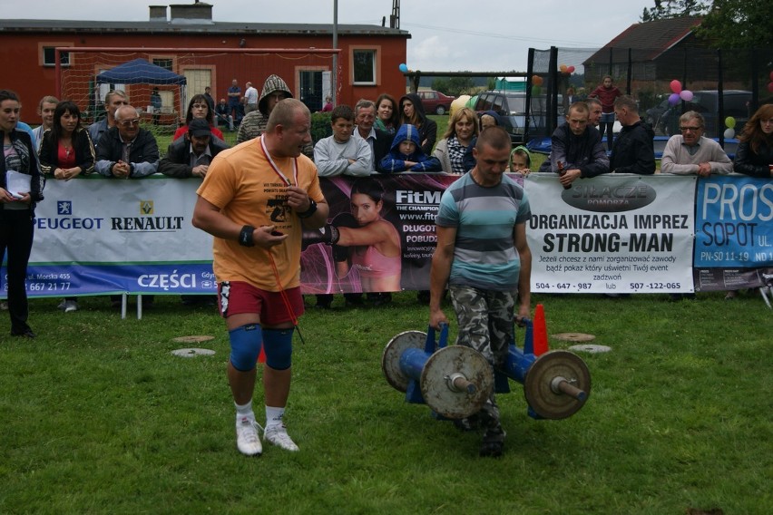 Wojciechowo: Turniej Strongman za nami. Mimo deszczu zabawa była udana. Zobacz zdjęcia z festynu