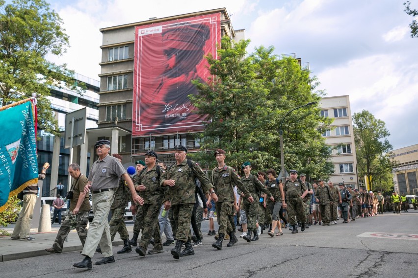 Kraków. Wymarsz Kadrówki, nowe odznaczenie państwowe i...