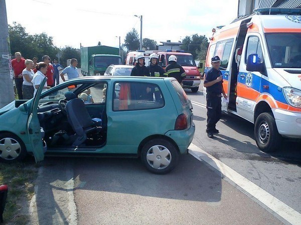 Wypadek Stary Sącz: zderzenie renault z volkswagenem [ZDJĘCIA]