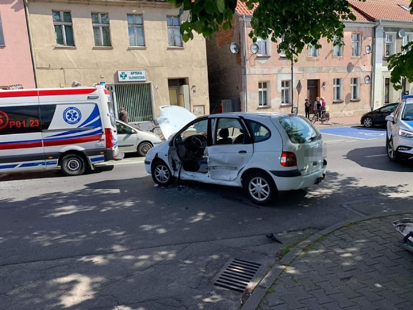 Wypadek i pożar budynku mieszkalnego w Rogoźnie [ZDJĘCIA]