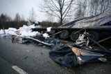Wypadek w Młodocinie. Zmiażdżone dwie ciężarówki [zdjęcia]