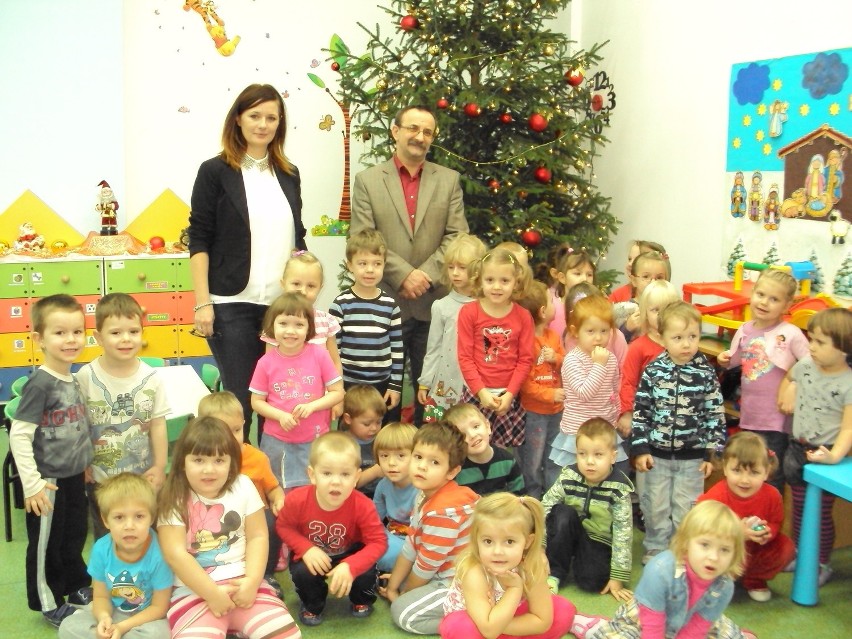 KRÓTKO: &quot;Akcja cała Polska czyta dzieciom&quot; w przedszkolu w Świerklańcu