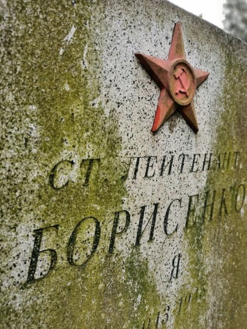 Będzie dekomunizacja cmentarza żołnierzy radzieckich? Prezydent zwrócił się do IPN-u. ZDJĘCIA