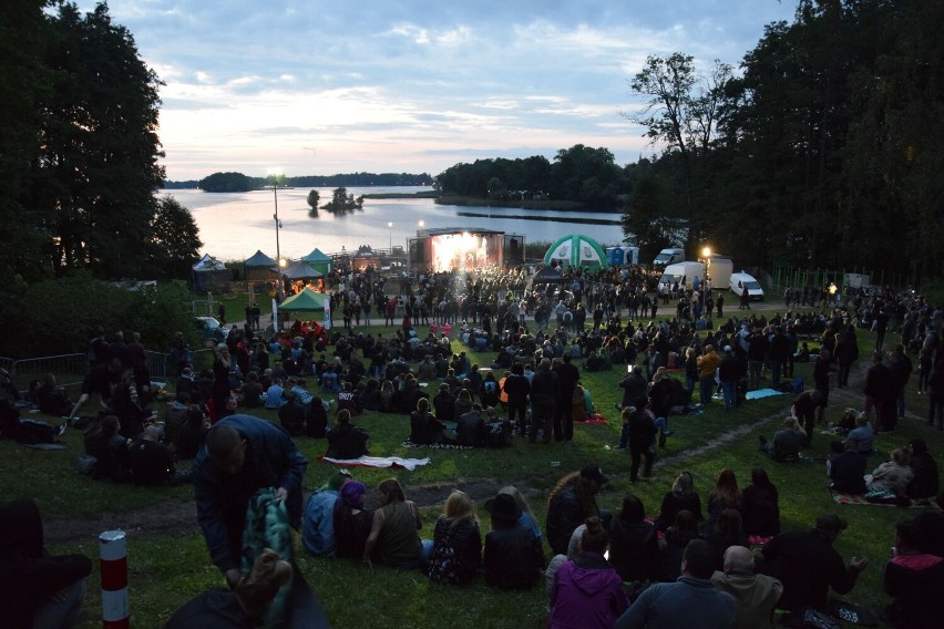 Główne koncerty będą się odbywać nad jeziorem Trzesiecko...