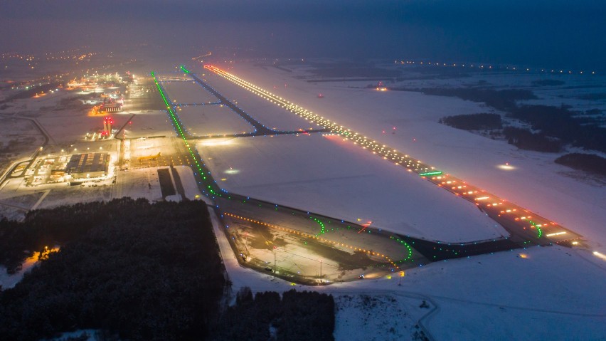 Katowice Airport na COP24: Zimowe zdjęcia z drona lotniska  w Pyrzowicach [ZDJĘCIA, WIDEO]