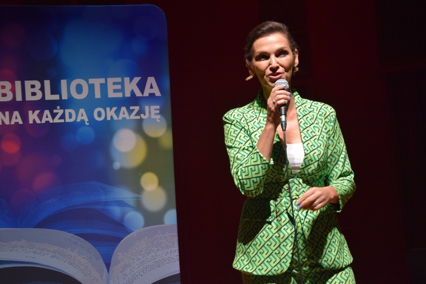 Olga Bończyk w cyklu "Tury kultury" w Tychach.