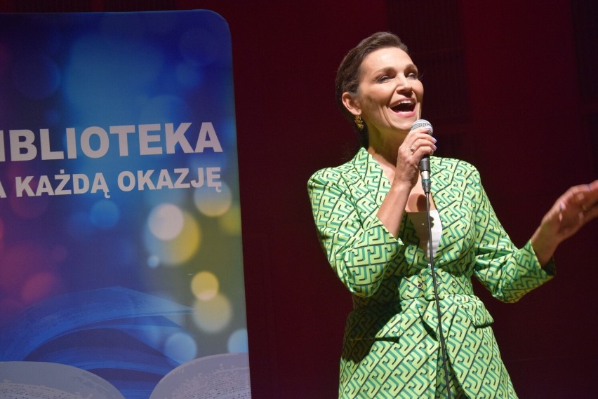 Olga Bończyk w cyklu "Tury kultury" w Tychach.