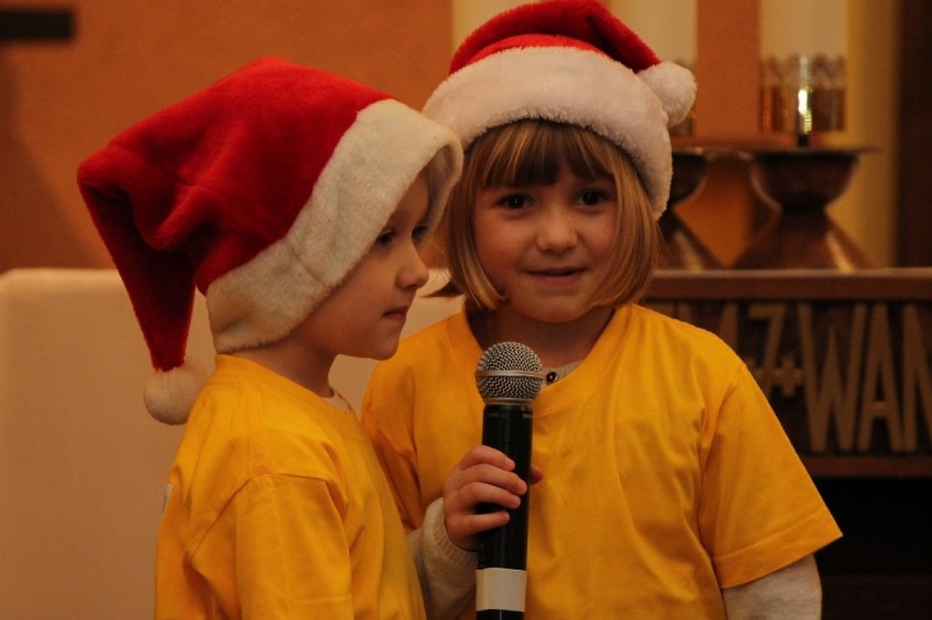 IV Tomaszowski Festiwal Kolęd i Pastorałek w Tomaszowie....