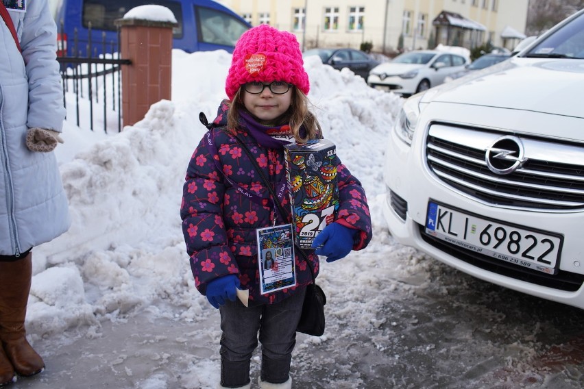 WOŚP 2019. Wolontariusze z Mszany Dolnej i Limanowej zbierają pieniądze dla orkiestry