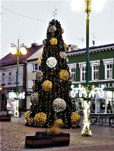 Choinka już błyszczy na Rynku w Lublińcu. Co jeszcze?