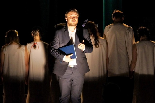 Inowrocławski Teatr Otwarty wystawił premierowy spektakl pod tytułem "Goplanicz - syn ziemi pszennej". Jego bohaterem jest Jan Kasprowicz