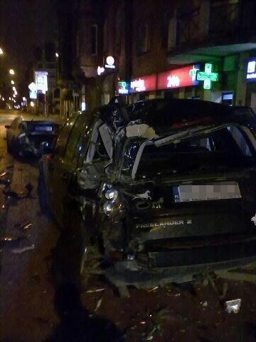 Wrocław: Pijany kierowca ciężarówki zniszczył siedem samochodów