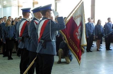 Wczoraj przysięgę złożyło 120 nowych policjantów i policjantek Fot. P. Jasiczek