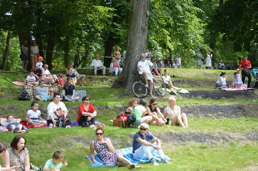 "Muzyczne śniadanie na trawie" w parku w Skierniewicach