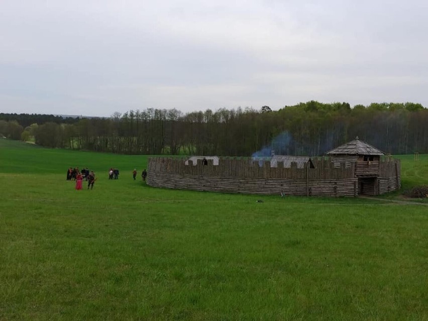 Sceny do filmu kręcono m.in. w Obiszowie pod Głogowem.