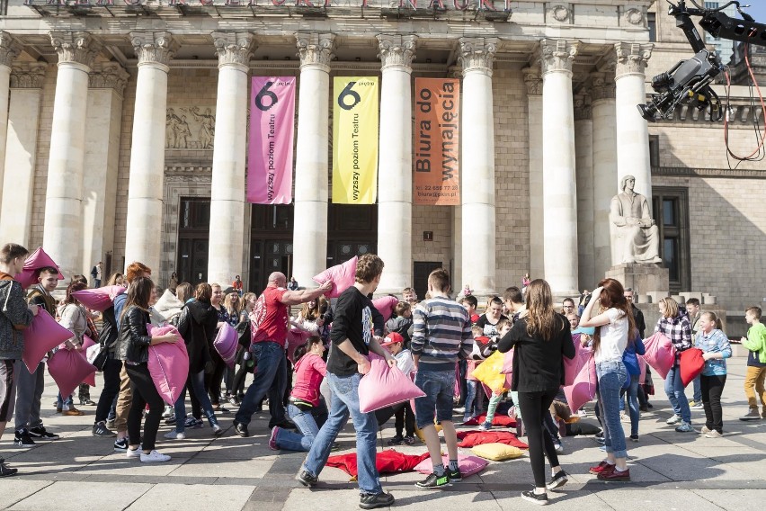 Wielka Bitwa na Poduszki pod Pałacem Kultury