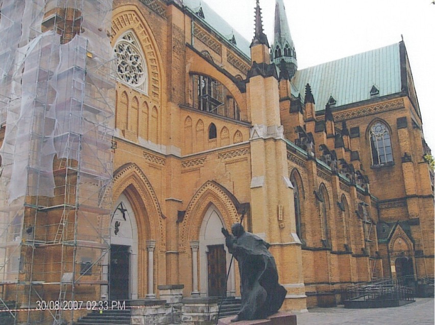 Trójnawowa Bazylika wzorowana jest na niemieckiej katedrze w...