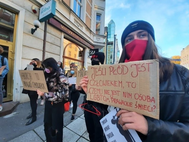 Przeciwnicy zaostrzenia prawa aborcyjnego demonstrują w Gorzowie