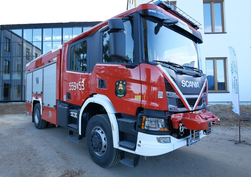 Nowy samochód dla Ochotniczej Straży Pożarnej w Szemudzie