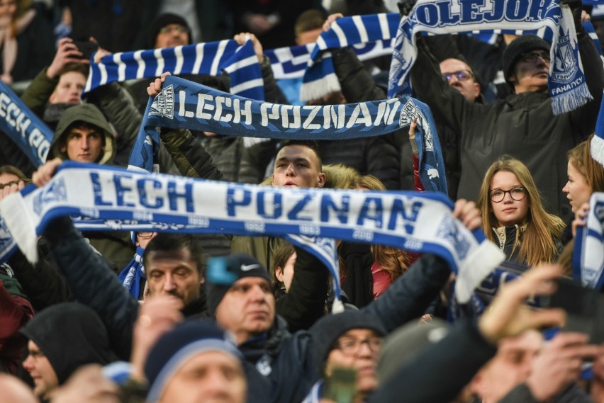 W niedzielne popołudnie Lech Poznań wygrał z Wisłą Płock...