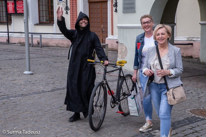 Noc Muzeów 2021 w Stargardzie. Gorąca atmosfera i wielu odwiedzających Muzeum na Rynku Staromiejskim i w Bastei. ZDJĘCIA, WIDEO