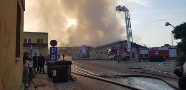 Pożar hali na Trakcie św. Wojciecha w Gdańsku Oruni 26.06.2019